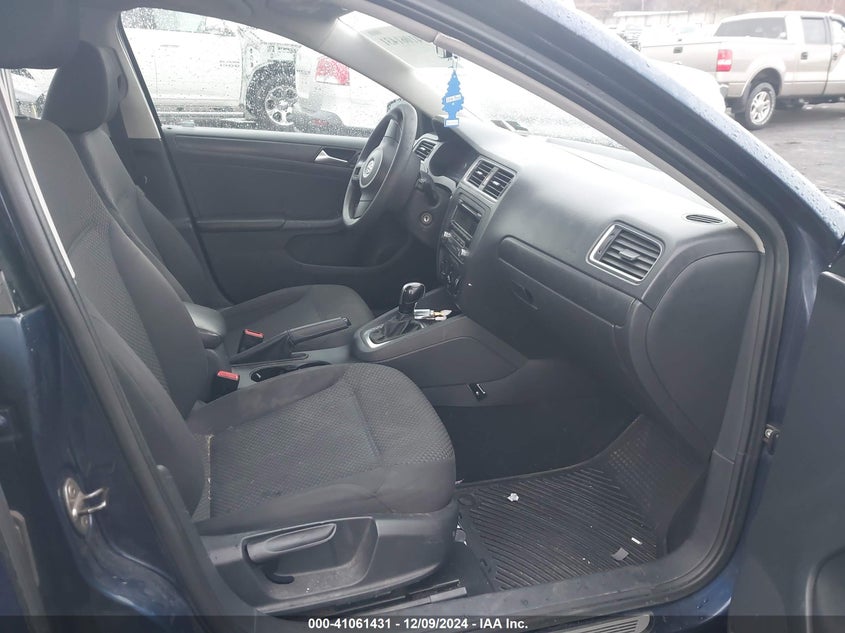 2014 VOLKSWAGEN JETTA VIN: 3VW2K7AJ0EM329849