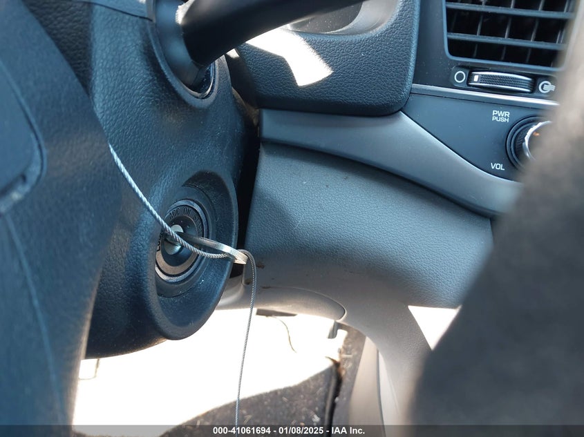 VIN KMHD74LF2HU210359 2017 HYUNDAI ELANTRA SE