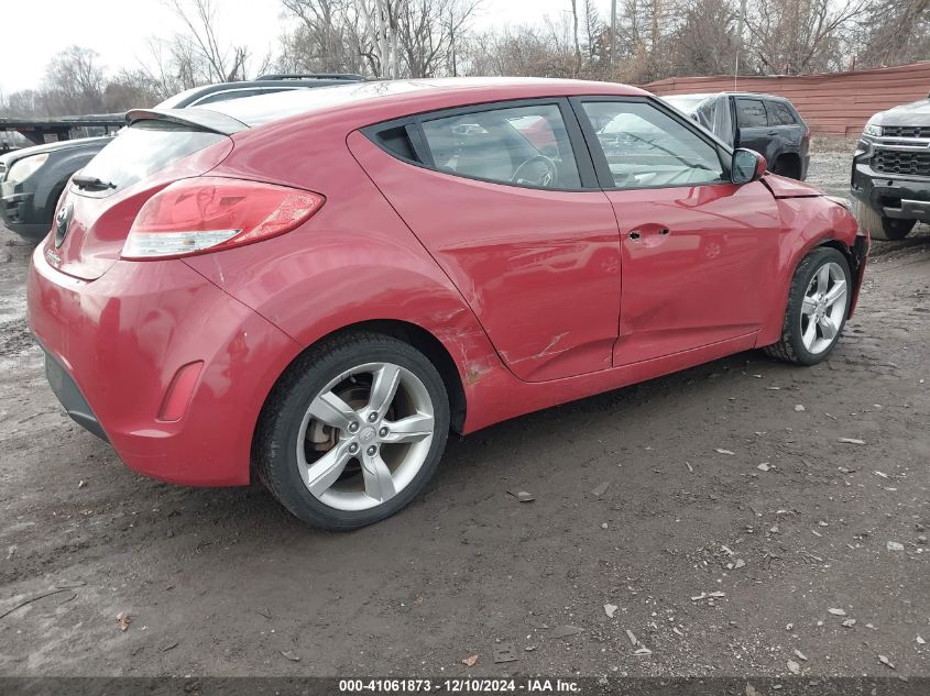 VIN KMHTC6ADXDU149115 2013 Hyundai Veloster, Base W... no.4