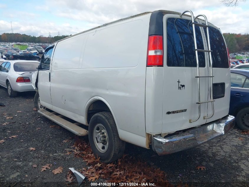 VIN 1GCWGAFG5K1364525 2019 CHEVROLET EXPRESS 2500 no.3