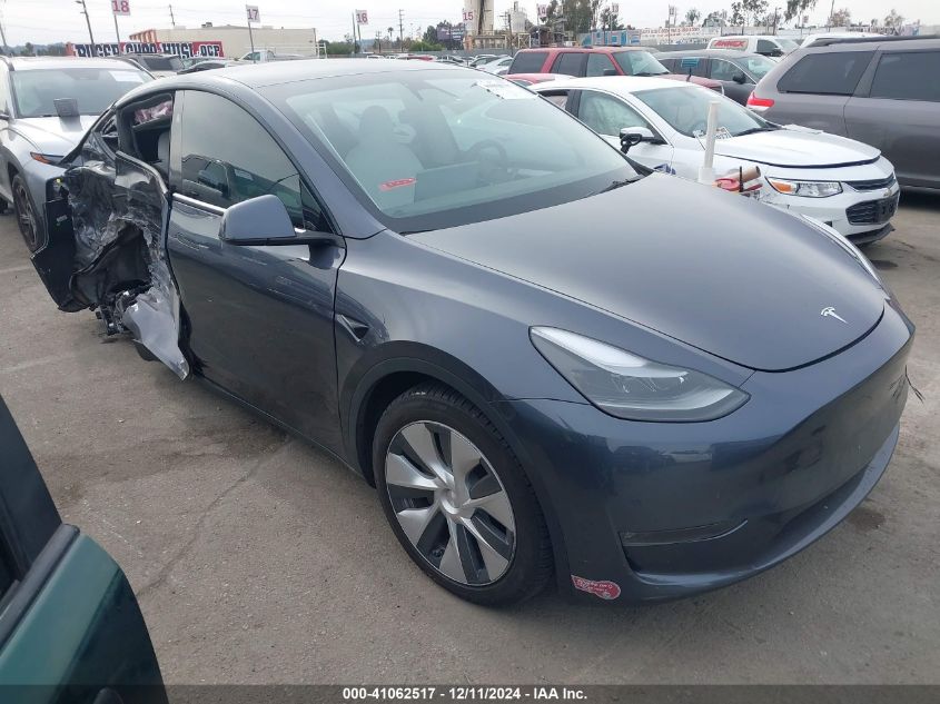 VIN 7SAYGDEE0PF884546 2023 TESLA MODEL Y no.1