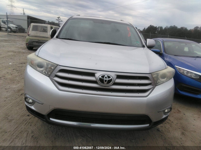 Vin: 5tdzk3eh3cs086973, lot: 41552853, toyota highlander se v6 20123