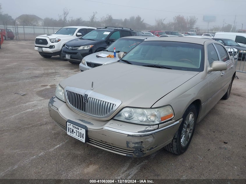 Vin: 2lnbl8cv8ax616808, lot: 41552970, lincoln town car signature limited 20102