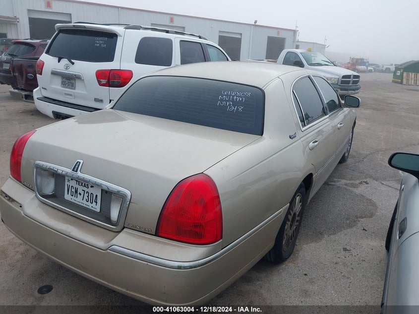Vin: 2lnbl8cv8ax616808, lot: 41552970, lincoln town car signature limited 20104