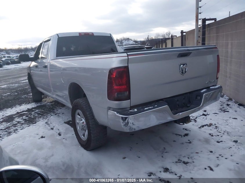 Vin: 3c6ur5hl2hg634766, lot: 41553251, ram 2500 tradesman  4x4 8' box 20173