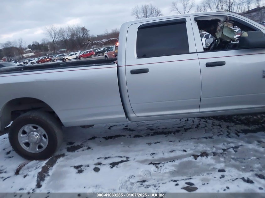 Vin: 3c6ur5hl2hg634766, lot: 41553251, ram 2500 tradesman  4x4 8' box 20174