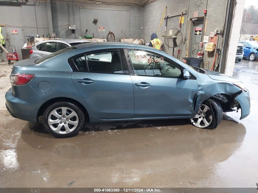 2011 MAZDA MAZDA3 VIN: JM1BL1UGXB1497195