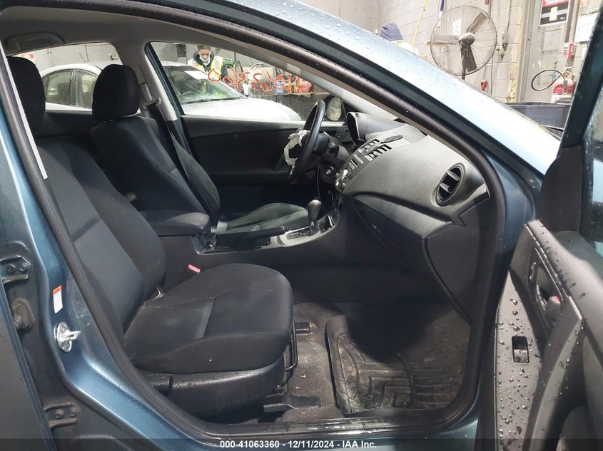 2011 MAZDA MAZDA3 VIN: JM1BL1UGXB1497195
