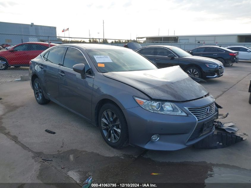 VIN JTHBW1GGXF2081214 2015 Lexus ES, 300H no.1