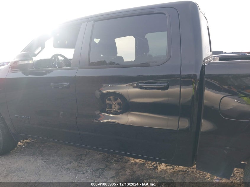 2019 RAM 1500 VIN: 1C6RREFG5KN822126