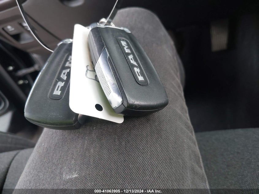 2019 RAM 1500 VIN: 1C6RREFG5KN822126