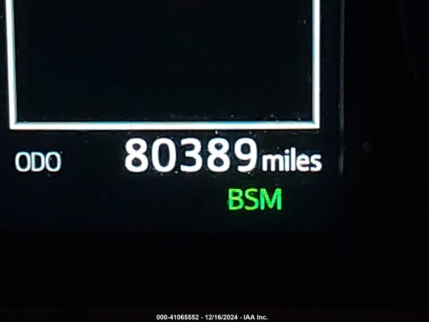 2018 TOYOTA RAV4 ADVENTURE/XLE - JTMRFREV9JJ220618