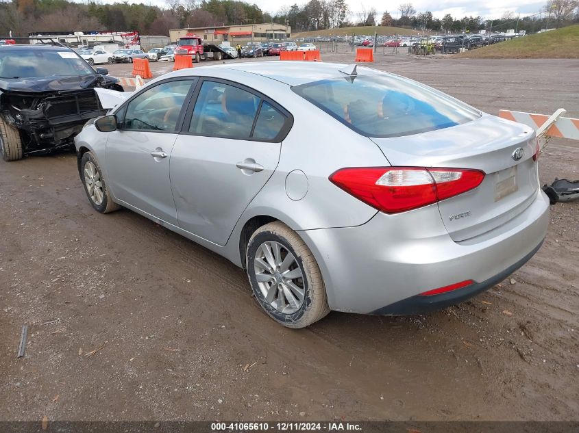 VIN KNAFX4A64E5227411 2014 KIA Forte, LX no.3