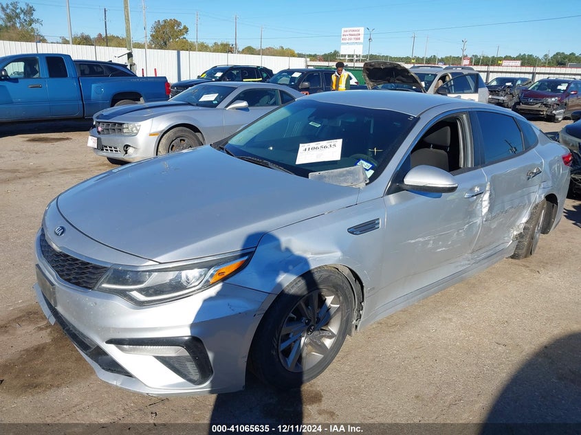 2019 KIA OPTIMA VIN: 5XXGT4L36KG371510
