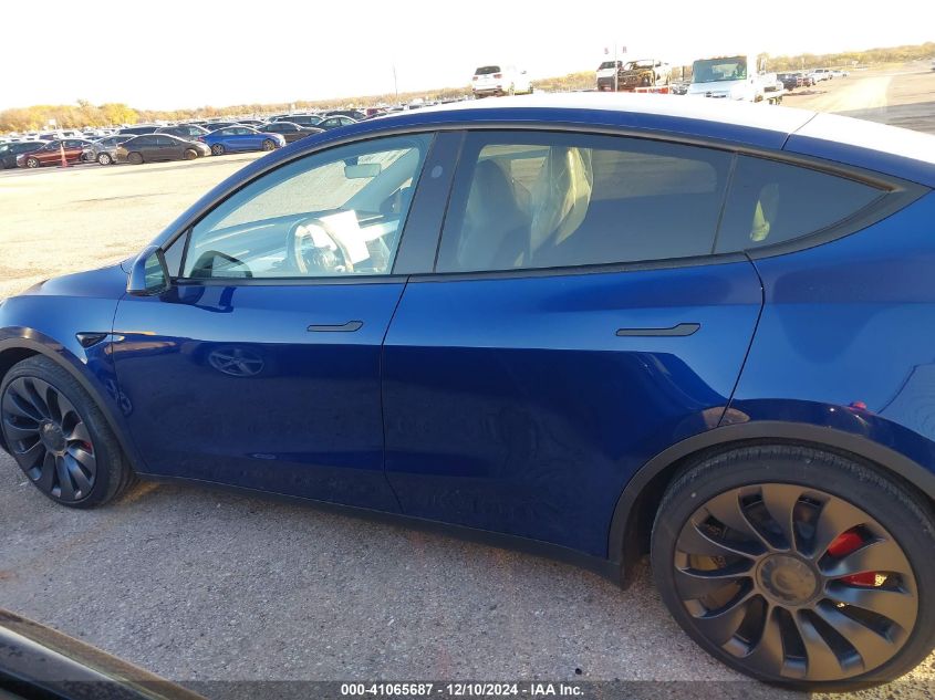 2024 Tesla Model Y Performance Dual Motor All-Wheel Drive VIN: 7SAYGDEF4RA271404 Lot: 41065687