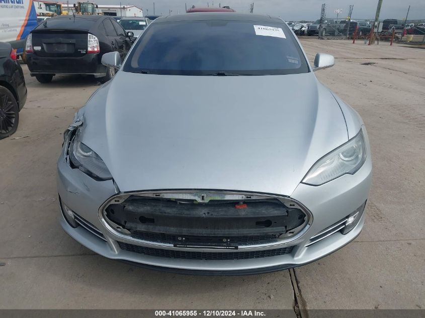 2013 Tesla Model S Performance VIN: 5YJSA1DP2DFP17574 Lot: 41065955