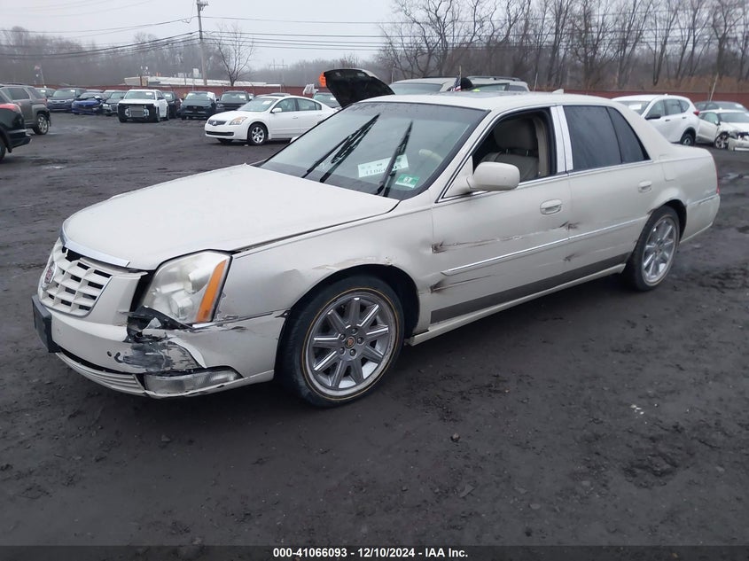 2011 CADILLAC DTS VIN: 1G6KH5E69BU116100
