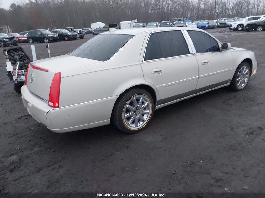 2011 CADILLAC DTS VIN: 1G6KH5E69BU116100