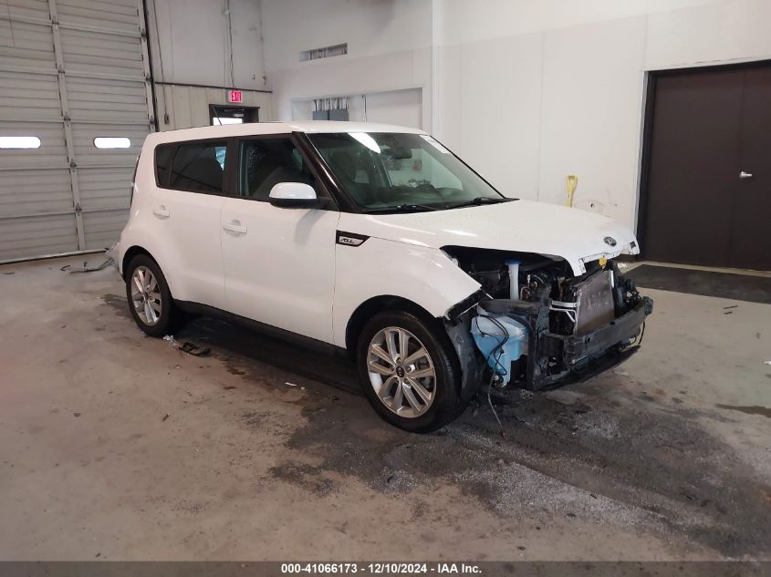 VIN KNDJP3A59J7893046 2018 KIA SOUL no.1