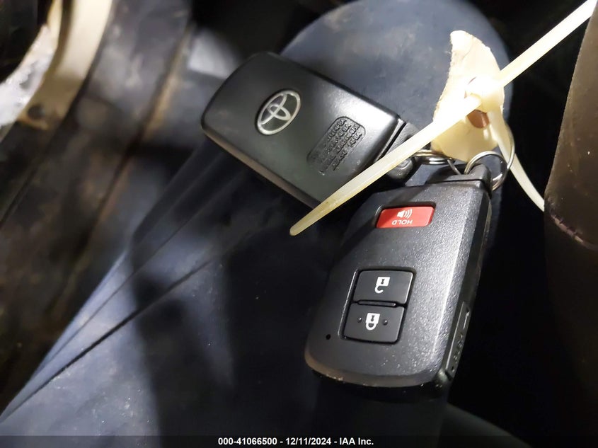 2019 TOYOTA TACOMA VIN: 3TMCZ5AN8KM280079