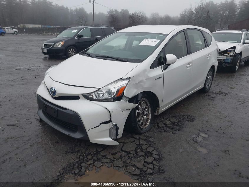 VIN JTDZN3EU0FJ021732 2015 Toyota Prius, V Three no.2