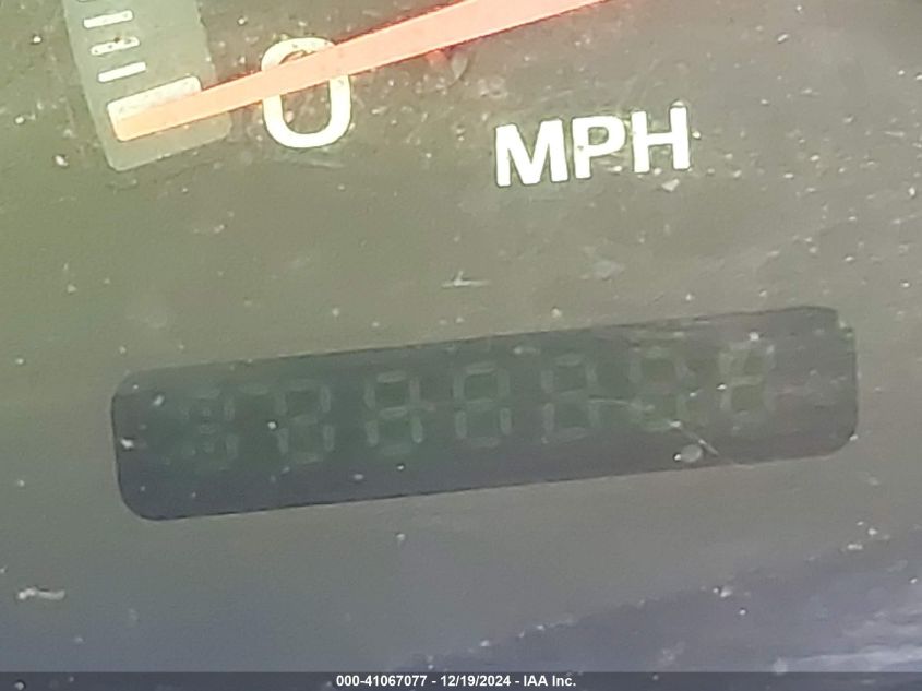 2001 Ford Expedition Eddie Bauer VIN: 1FMRU17W31LA94043 Lot: 41067077