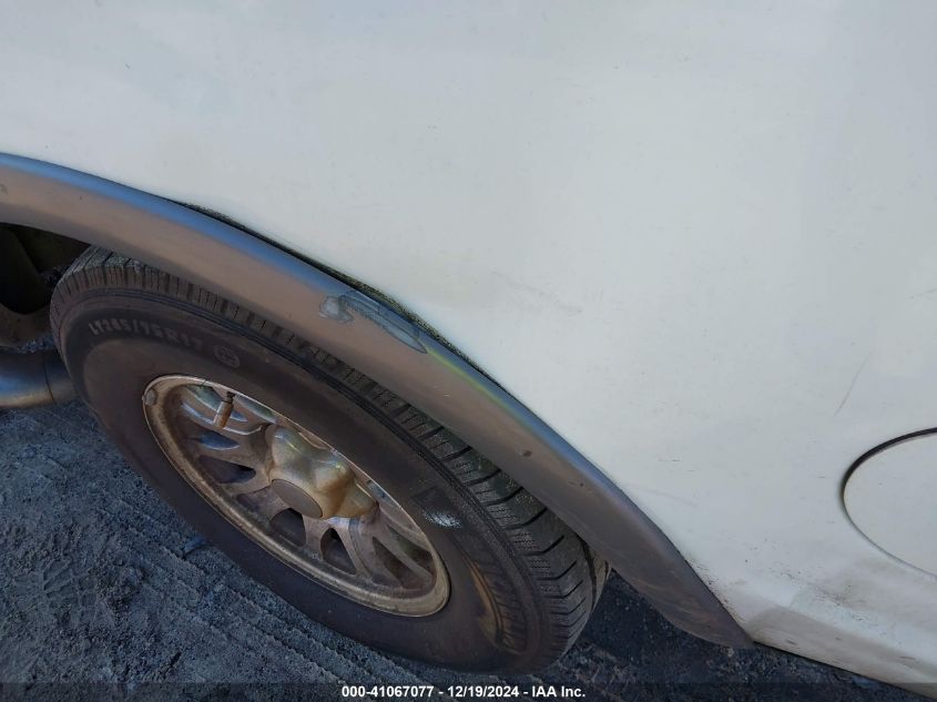 2001 Ford Expedition Eddie Bauer VIN: 1FMRU17W31LA94043 Lot: 41067077