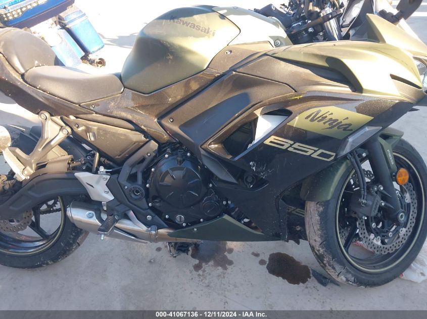 2024 Kawasaki Ex650 P VIN: ML5EXEP10RDAC0065 Lot: 41067136