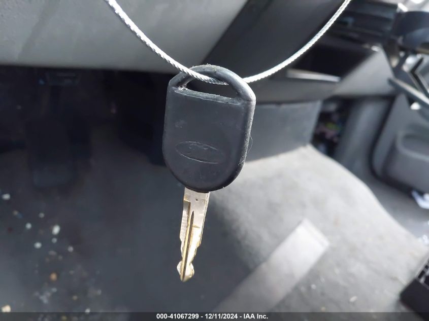 2005 Ford F-150 Lariat/Xl/Xlt VIN: 1FTPX12555NB95905 Lot: 41067299