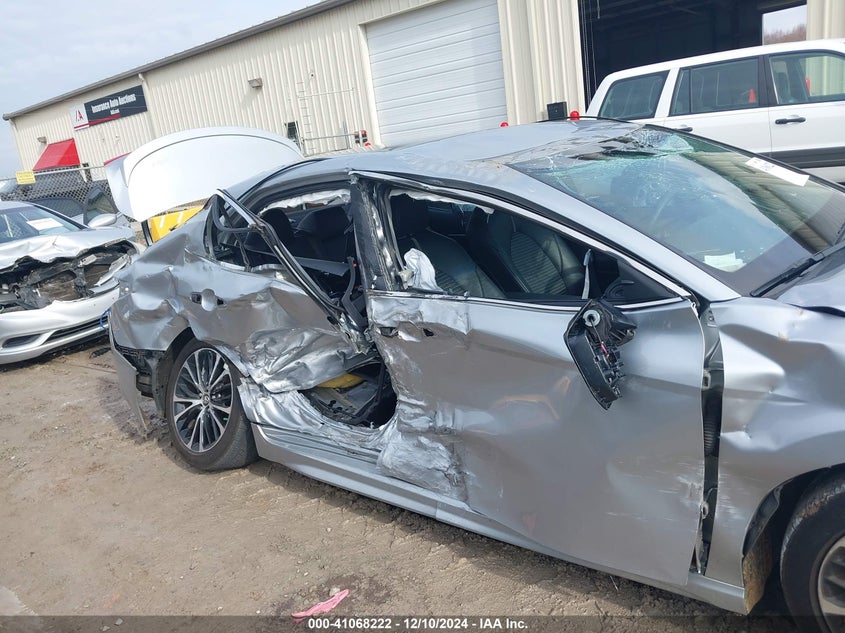 2018 TOYOTA CAMRY VIN: 4T1B11HK2JU564756
