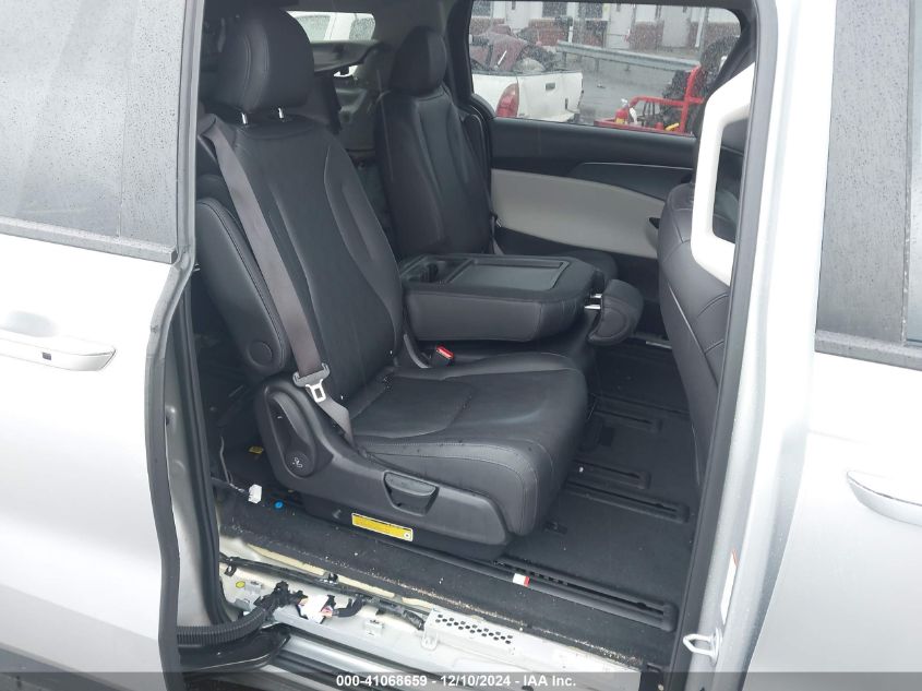 2023 Kia Carnival Mpv Lx Seat Package VIN: KNDNB4H36P6272663 Lot: 41068659