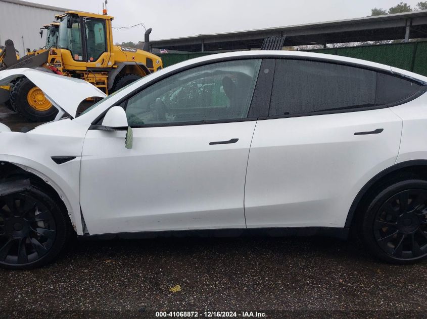 VIN 7SAYGDEE2PA118573 2023 Tesla Model Y, Awd/Long... no.13