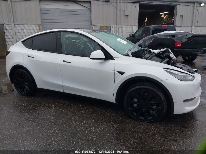 VIN 7SAYGDEE2PA118573 2023 Tesla Model Y, Awd/Long... no.1