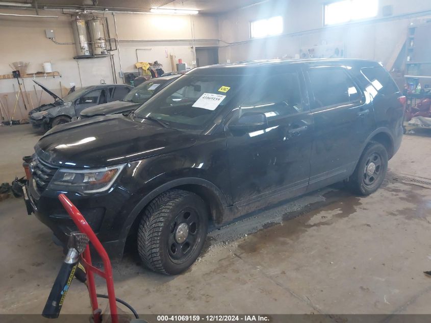 VIN 1FM5K8AR6JGC42999 2018 FORD POLICE INTERCEPTOR UTILITY no.2