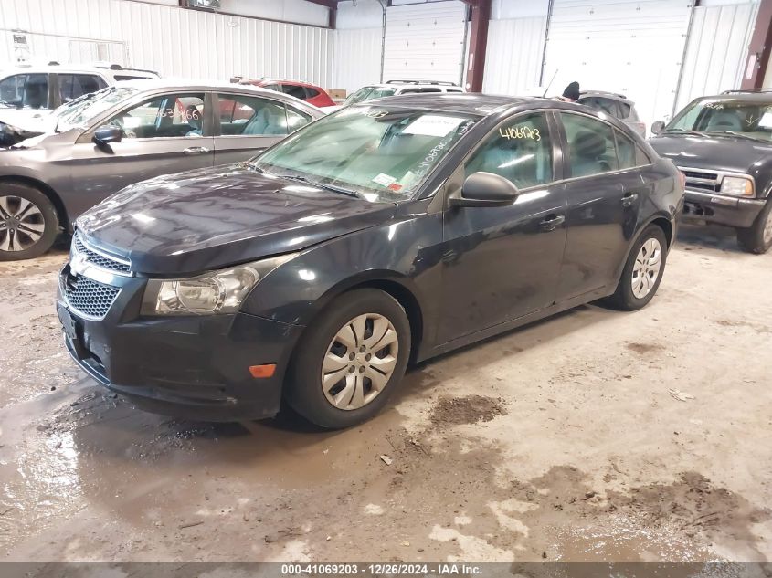 VIN 1G1PA5SG9E7130336 2014 Chevrolet Cruze, Ls Auto no.2