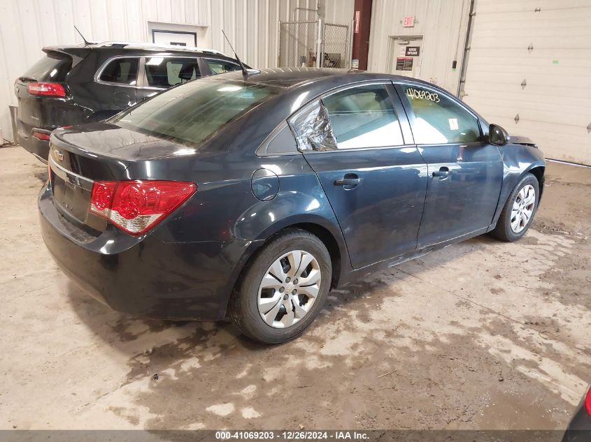 VIN 1G1PA5SG9E7130336 2014 Chevrolet Cruze, Ls Auto no.4