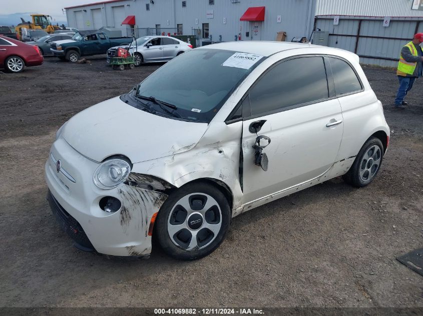 VIN 3C3CFFGE3HT575762 2017 FIAT 500E no.2