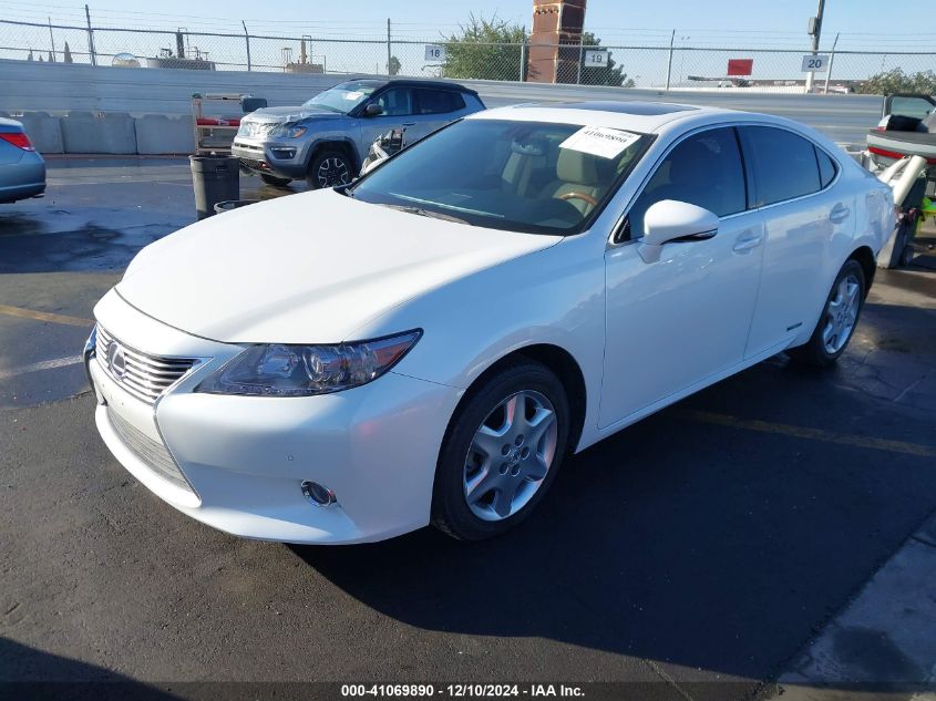 VIN JTHBW1GG7F2094809 2015 Lexus ES, 300H no.2