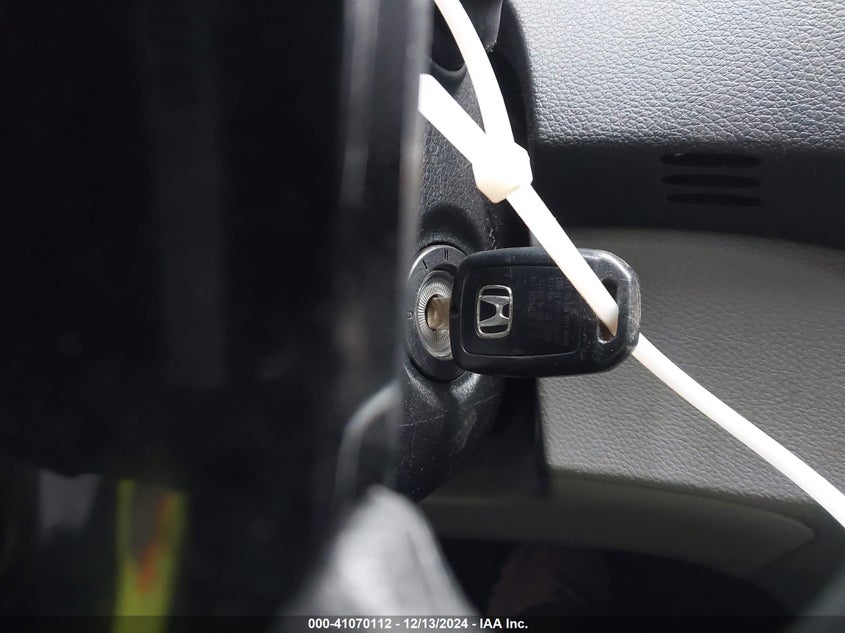 2017 HONDA ACCORD VIN: 1HGCR2F38HA165060