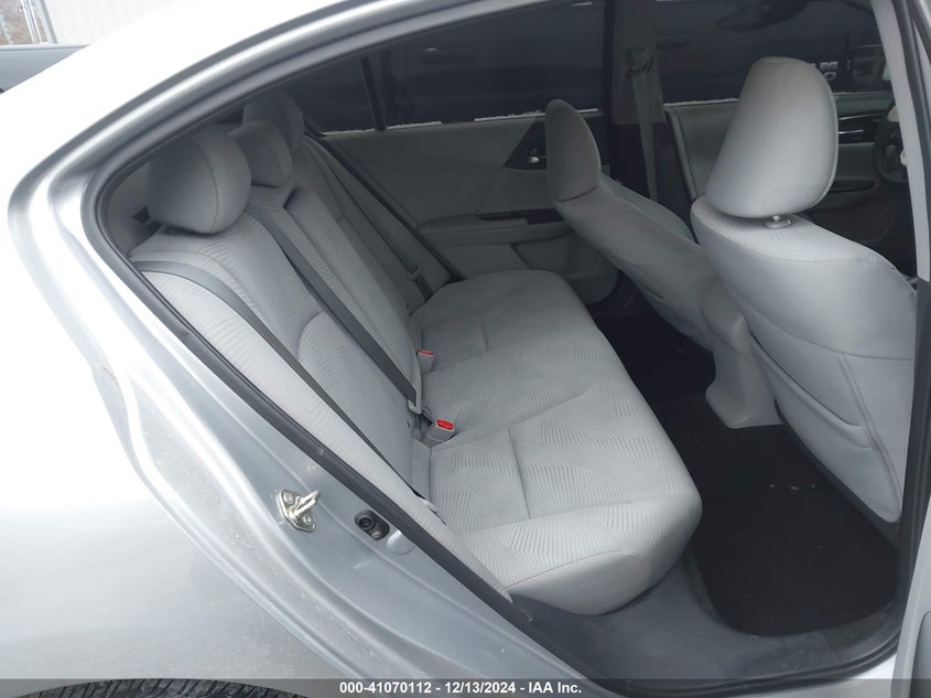 2017 HONDA ACCORD VIN: 1HGCR2F38HA165060