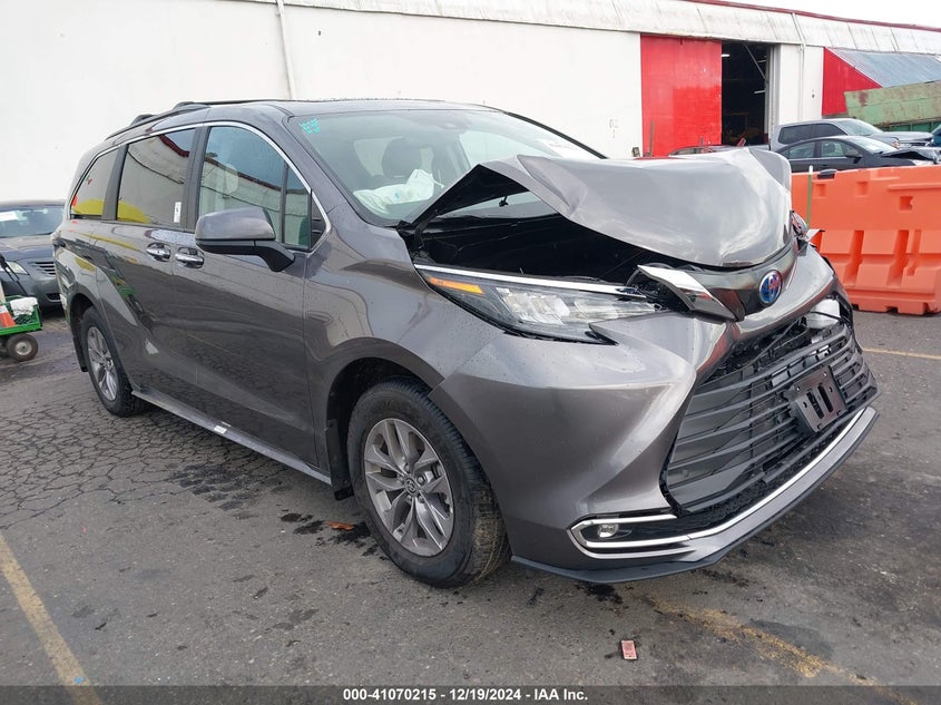 2024 TOYOTA SIENNA  (VIN: 5TDJSKFCXRS144273)