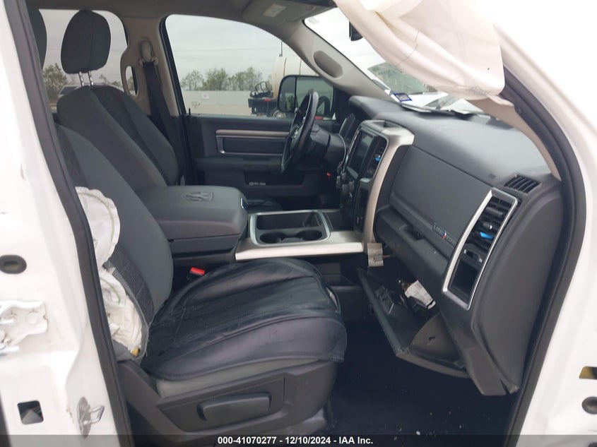 2019 RAM 1500 CLASSIC VIN: 1C6RR7LT7KS588991