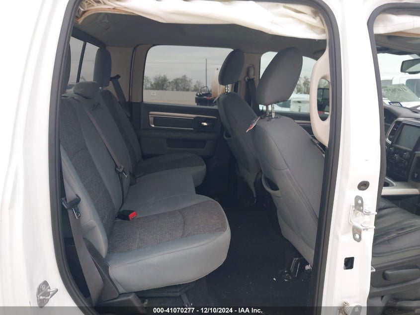 2019 RAM 1500 CLASSIC VIN: 1C6RR7LT7KS588991