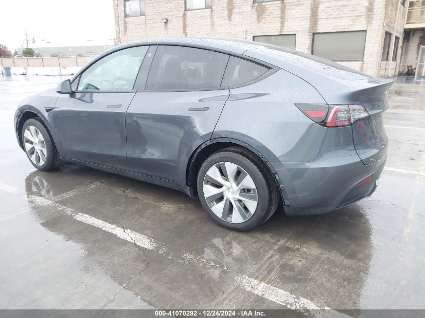 VIN 7SAYGAEE7PF623932 2023 Tesla Model Y, Awd/Long... no.3