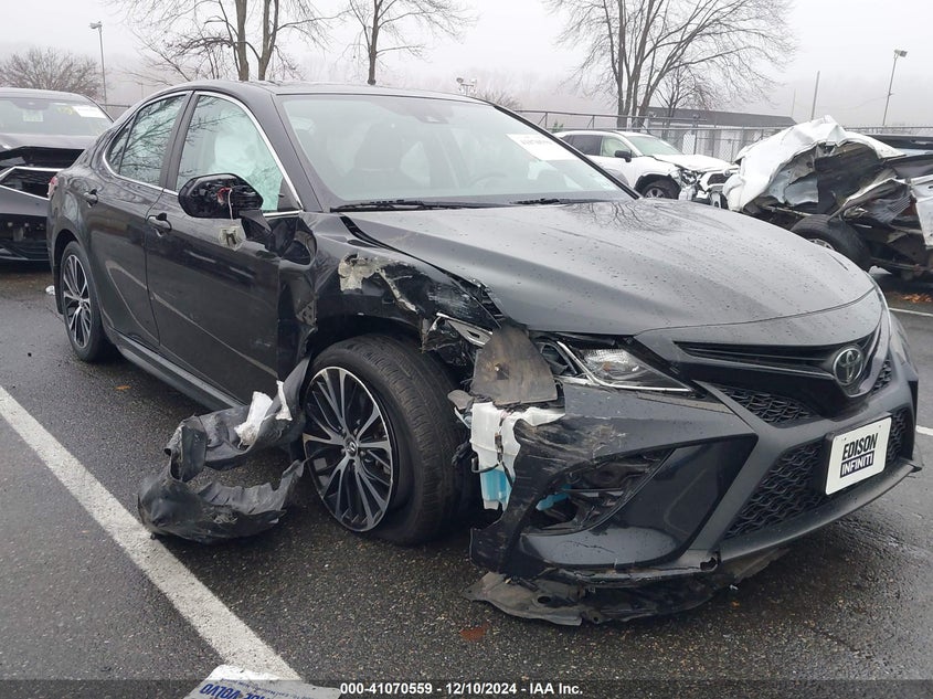 2019 TOYOTA CAMRY VIN: 4T1B11HK0KU845875
