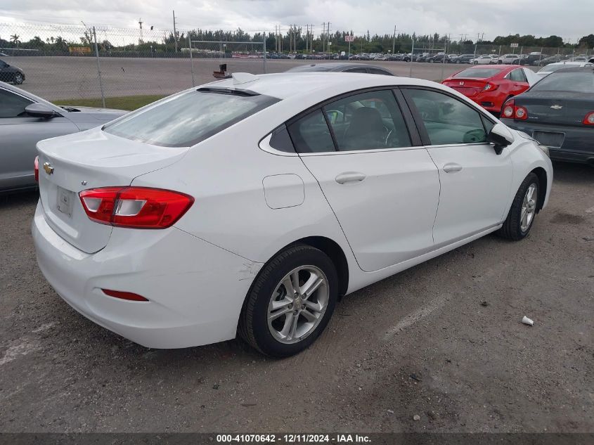 VIN 1G1BE5SM6J7154897 2018 CHEVROLET CRUZE no.4