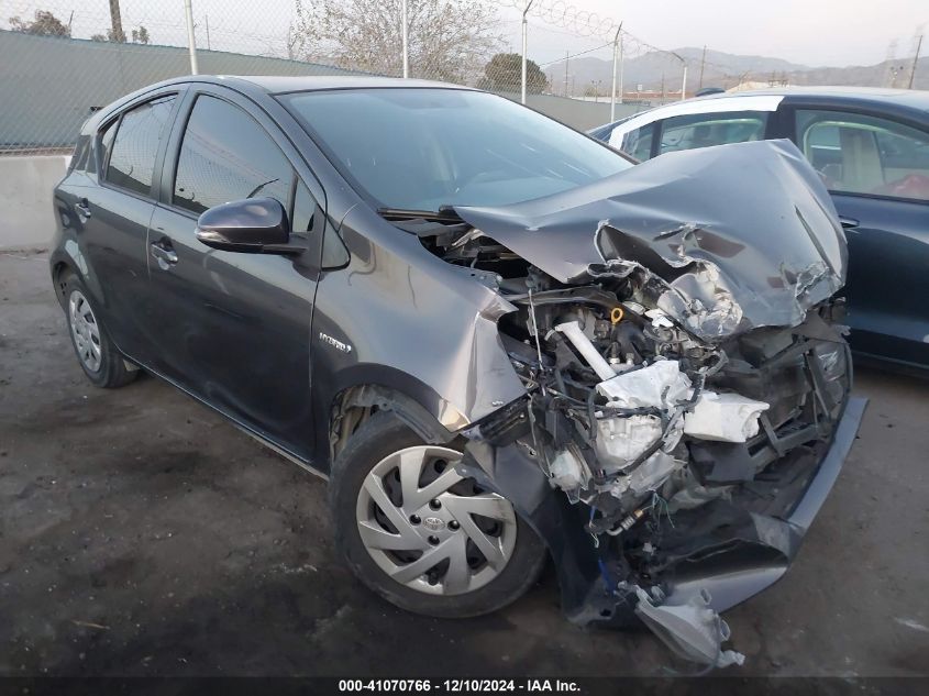 VIN JTDKDTB30F1586854 2015 TOYOTA PRIUS C no.1