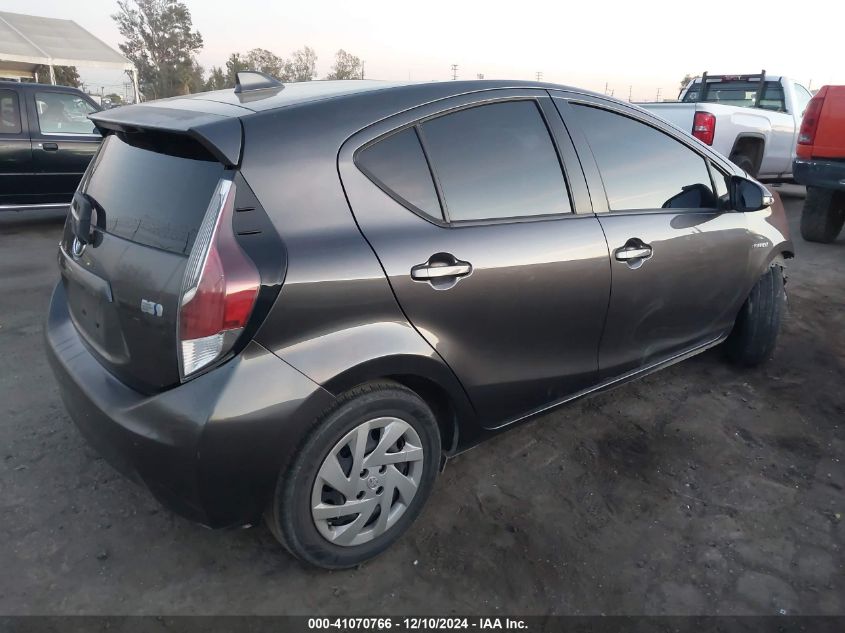 VIN JTDKDTB30F1586854 2015 TOYOTA PRIUS C no.4