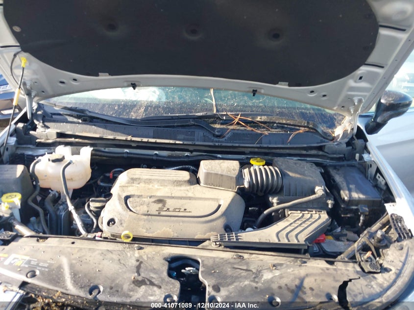 2024 CHRYSLER PACIFICA TOURING L - 2C4RC1BG2RR129231