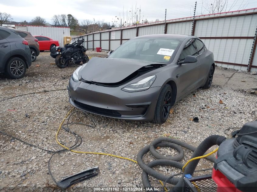 VIN 5YJ3E1EBXJF067979 2018 Tesla Model 3, Long Rang... no.2